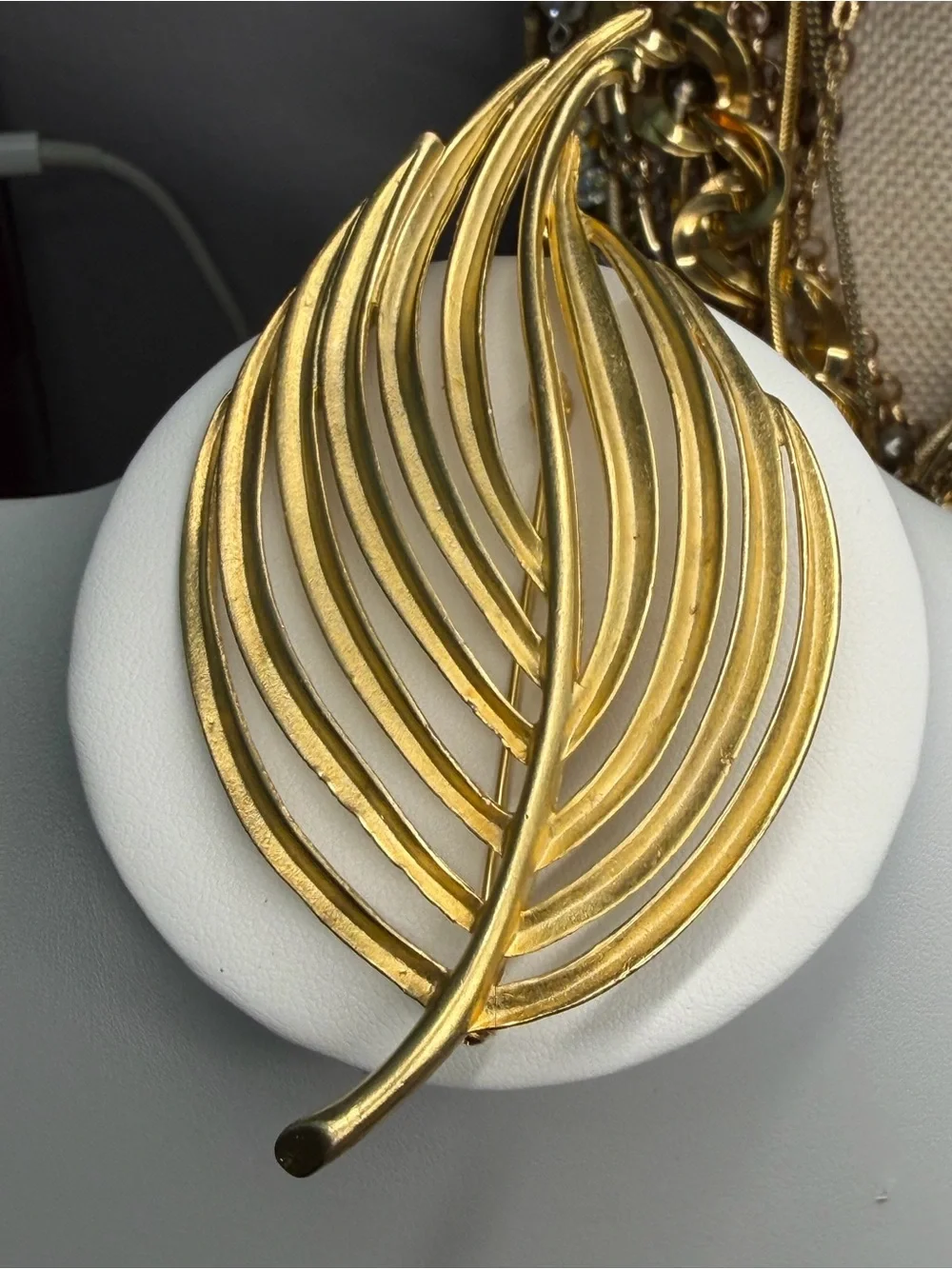 Vintage Gold Leaf Pendant Necklace - Statement Leaf Design